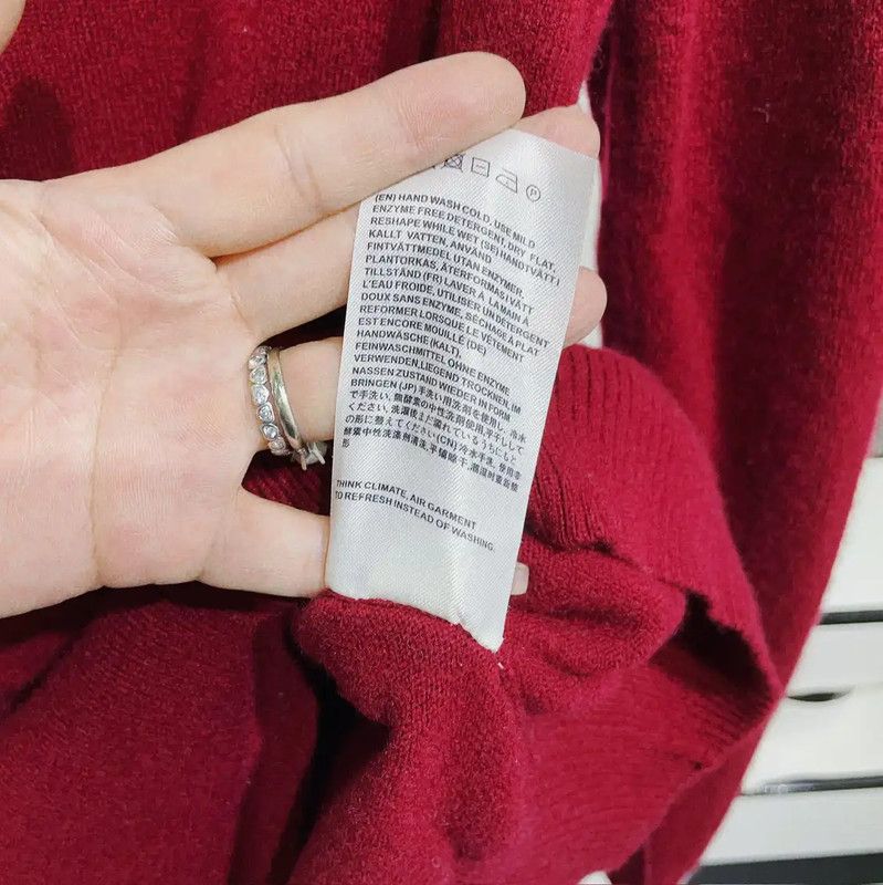 Acne Studios Acne Studios Red Wool Blend Logo Long Sleeve Top Size XS / US 0-2 / IT 36-38 - 8 Thumbnail