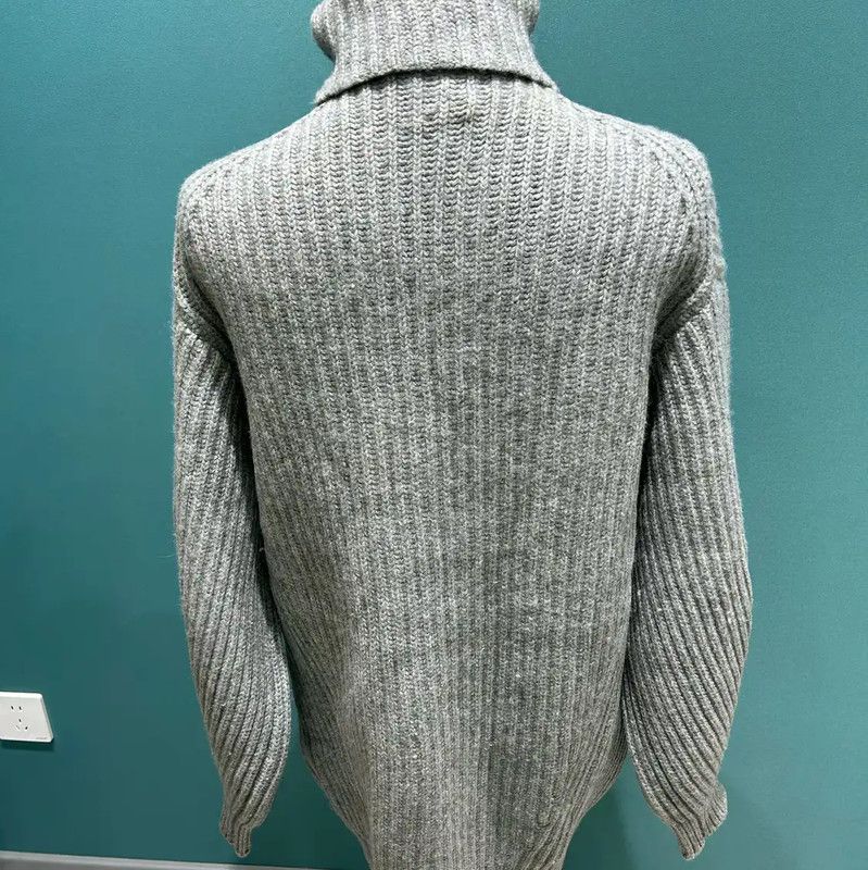 Acne Studios Acne Studios Women's Knit Sweater in Light Gray Size XS / US 0-2 / IT 36-38 - 3 Thumbnail