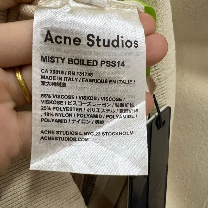 Acne Studios Acne Studios Cream Long Sleeve Sweatshirt for Women Size XS / US 0-2 / IT 36-38 - 4 Thumbnail