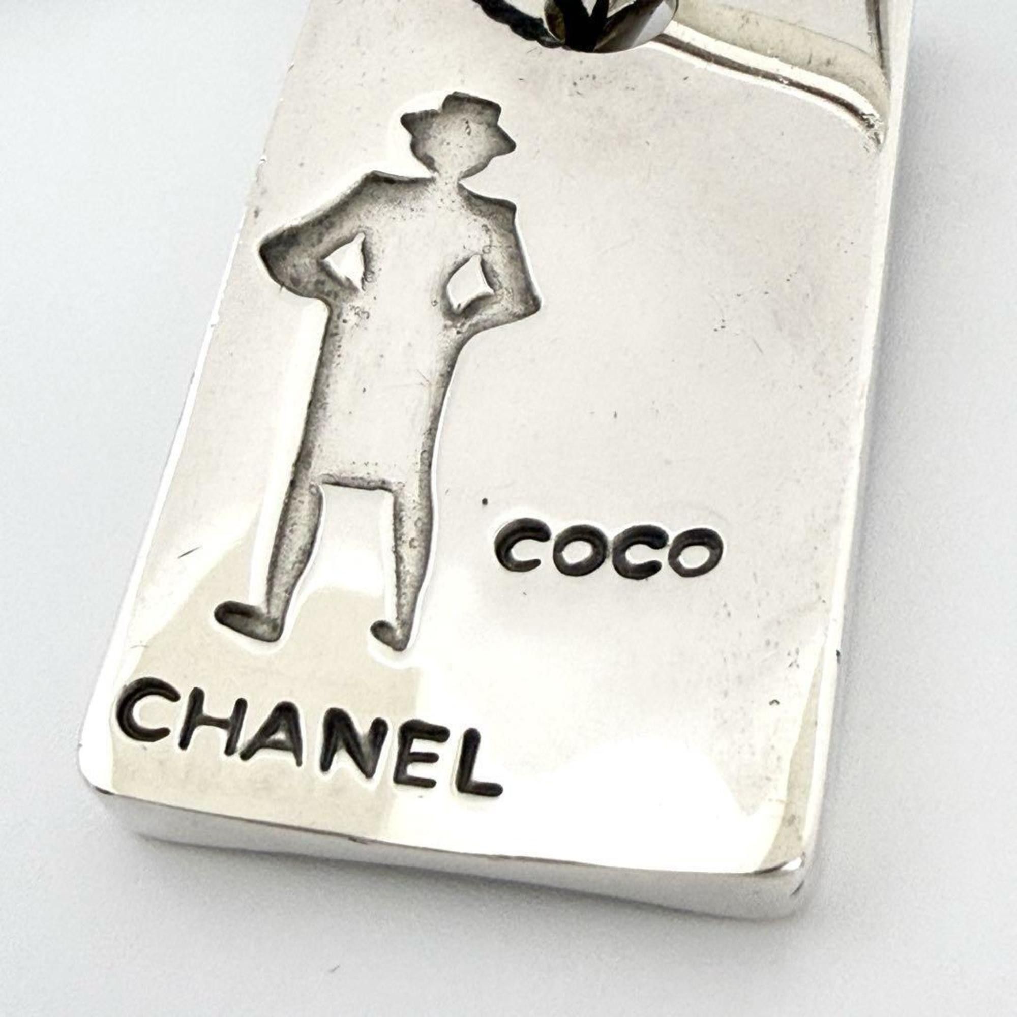 Chanel Vintage Chanel key ring, holder, charm, silver Size ONE SIZE - 8 Thumbnail