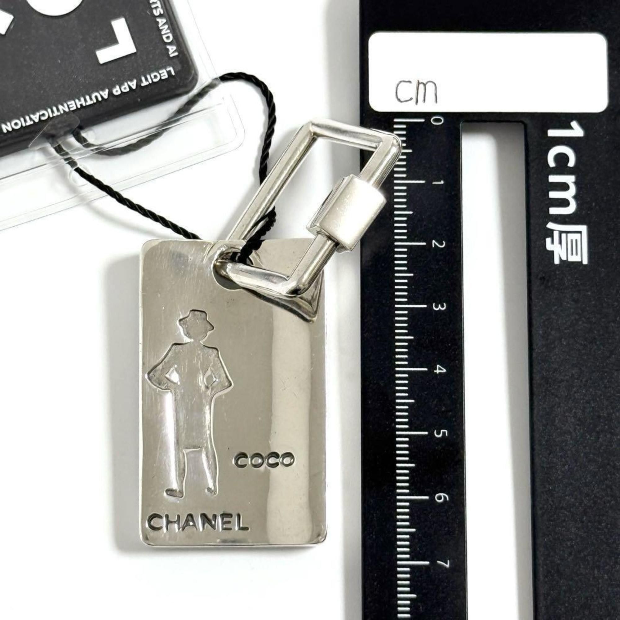 Chanel Vintage Chanel key ring, holder, charm, silver Size ONE SIZE - 7 Thumbnail