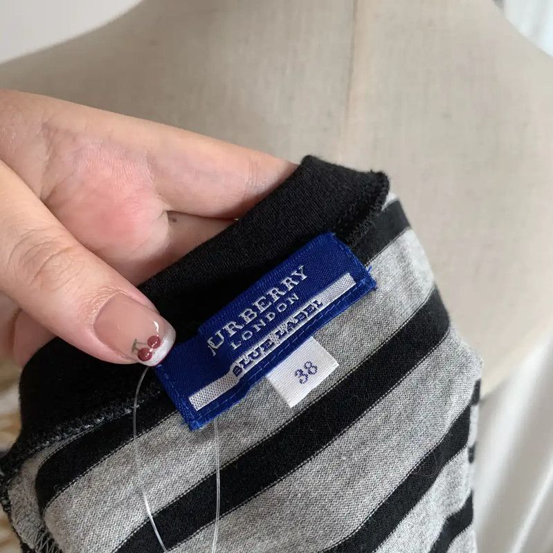 Burberry Burberry Grey Striped Cotton Women's T-shirt Size M / US 6-8 / IT 42-44 - 7 Thumbnail