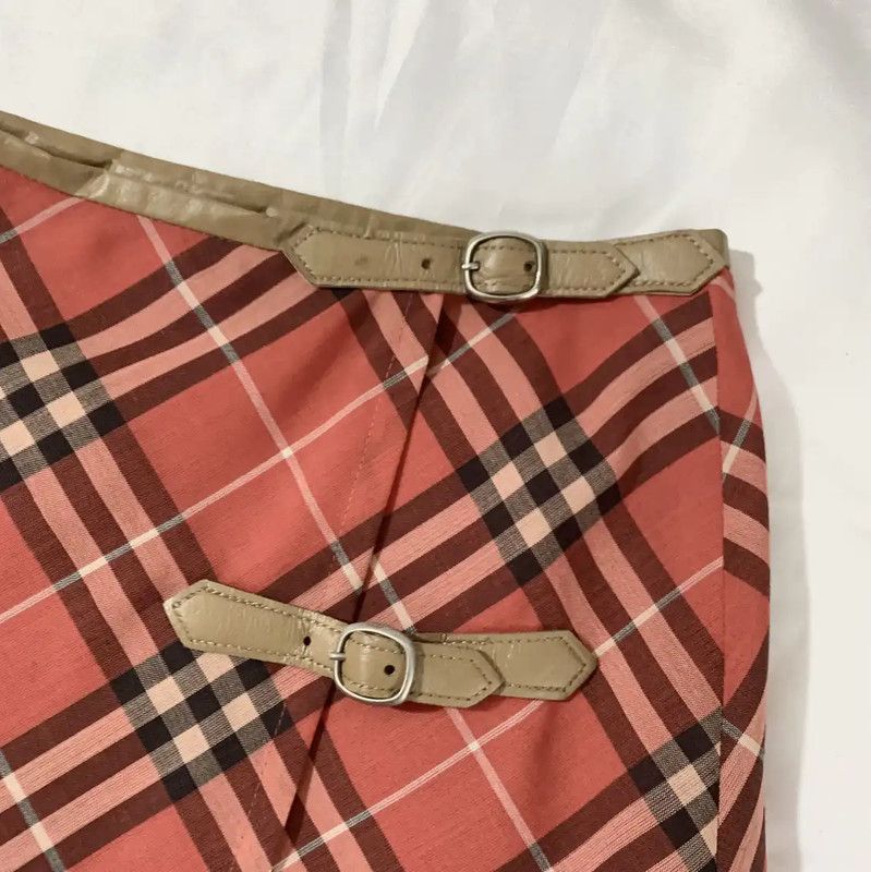 Burberry Burberry Red Wool Pleated Skirt Size 23" - 2 Thumbnail