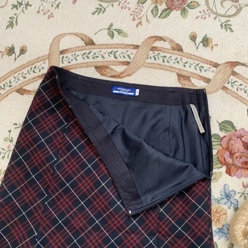 Burberry Burberry Red Plaid Wool Midi Skirt for Women Size 23" - 2 Thumbnail