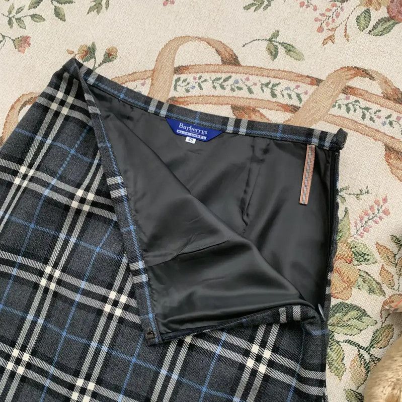 Burberry Burberry Gray Wool Women's Midi Skirt Size 27" / US 4 / IT 40 - 3 Thumbnail