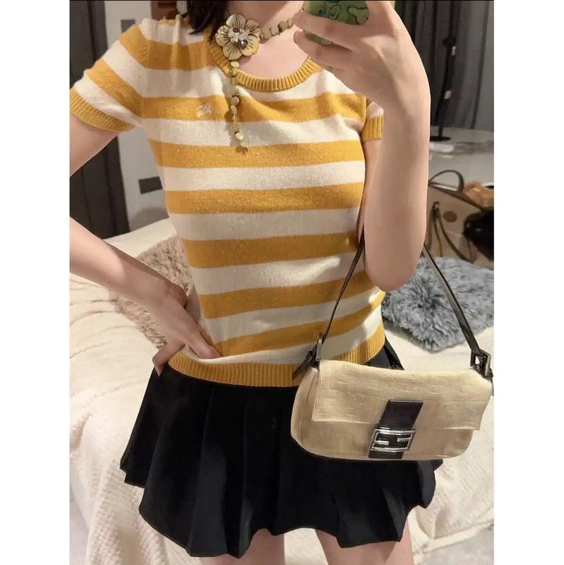 Burberry Burberry Striped Wool T-Shirt in Cream and Yellow Size M / US 6-8 / IT 42-44 - 7 Thumbnail