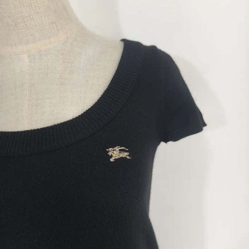 Burberry Burberry Black Wool T-shirt for Women Size M / US 6-8 / IT 42-44 - 2 Thumbnail