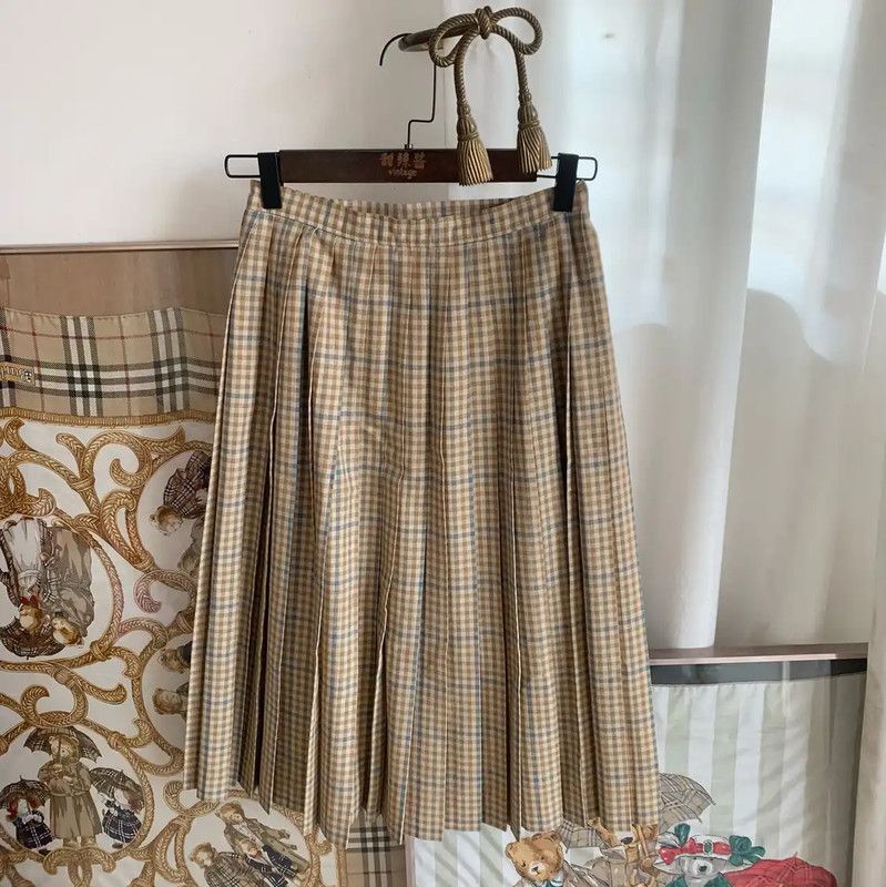 Burberry Burberry Beige Pleated Skirt for Women Size 23" - 3 Thumbnail