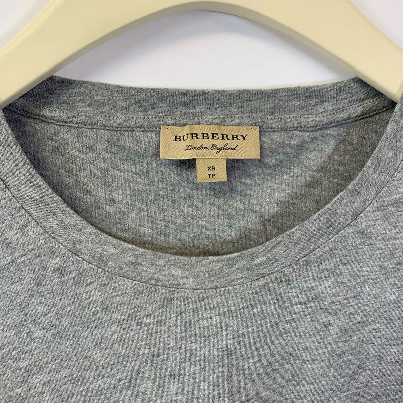 Burberry Burberry Gray Women's T-Shirt with Checked Sleeves Size XS / US 0-2 / IT 36-38 - 3 Thumbnail