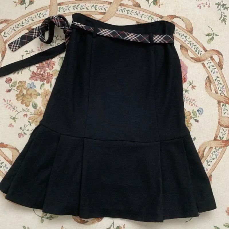 Burberry Burberry Black Wool Skirt for Women Size 23" - 5 Thumbnail
