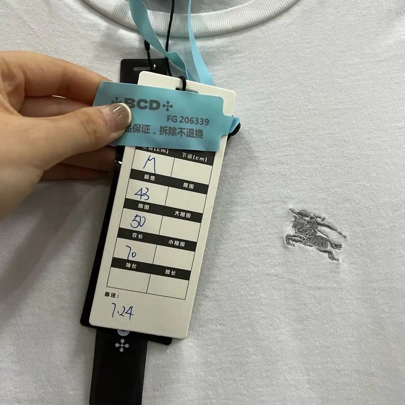 Burberry Burberry Women's Embroidered White Summer T-Shirt Size M / US 6-8 / IT 42-44 - 5 Thumbnail