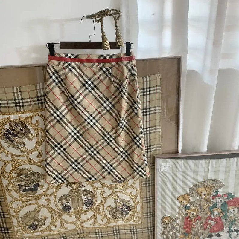 Burberry Burberry Khaki Check Pattern Skirt for Women Size 23" - 3 Thumbnail