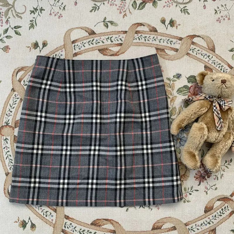 Burberry Burberry Gray Plaid Wool Mini Skirt Size 27" / US 4 / IT 40 - 4 Thumbnail