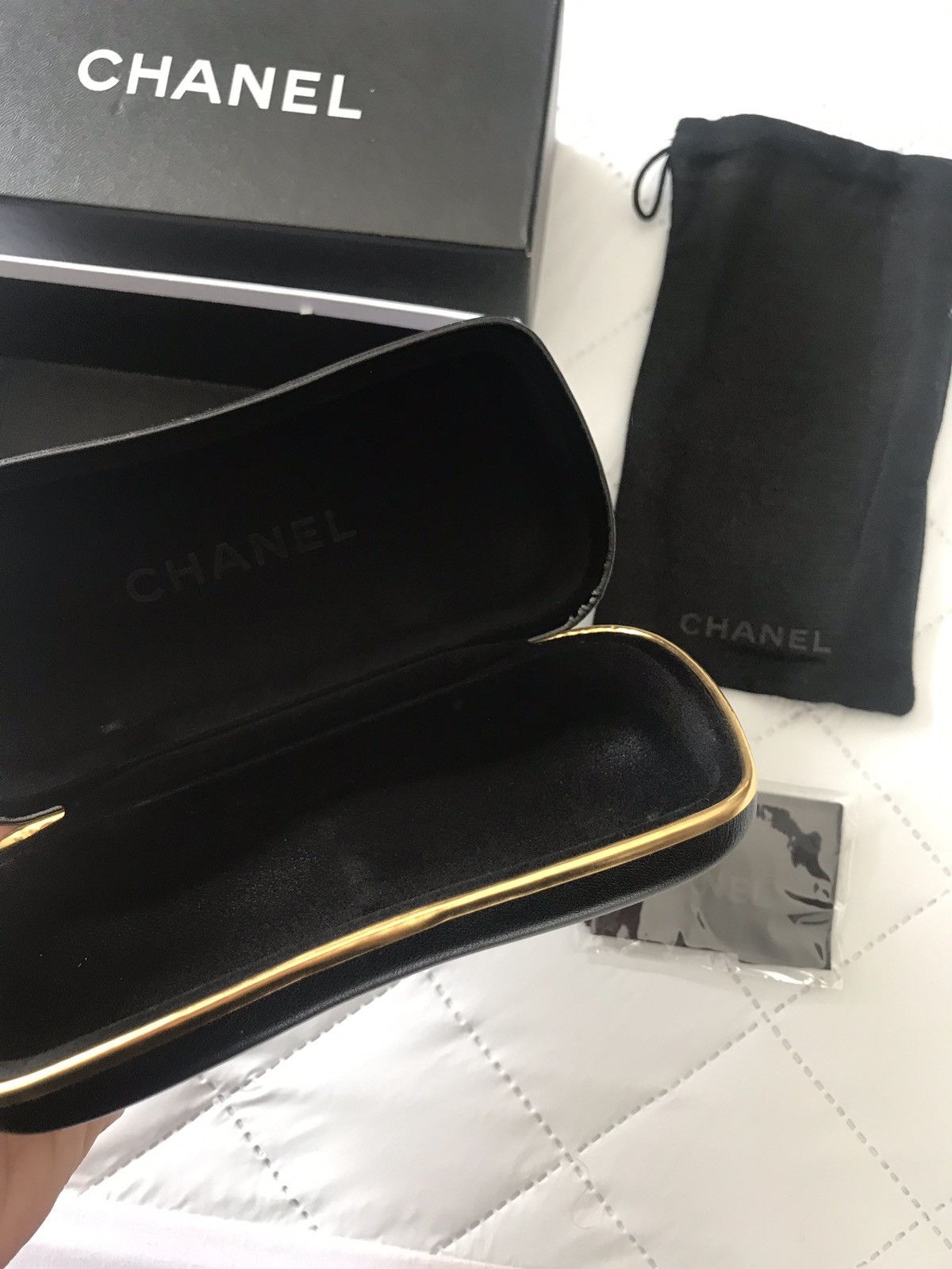 Chanel Chanel Sunglasses Case Size ONE SIZE - 2 Preview
