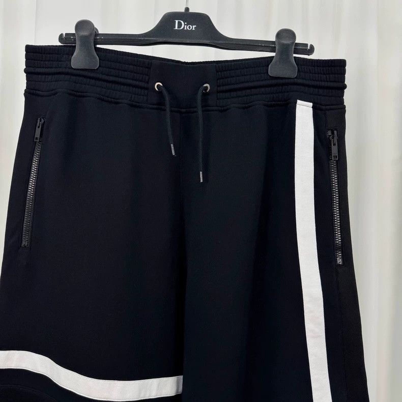 Givenchy Givenchy Black Embroidered Letter Shorts-yf Size US 34 / EU 50 - 3 Thumbnail