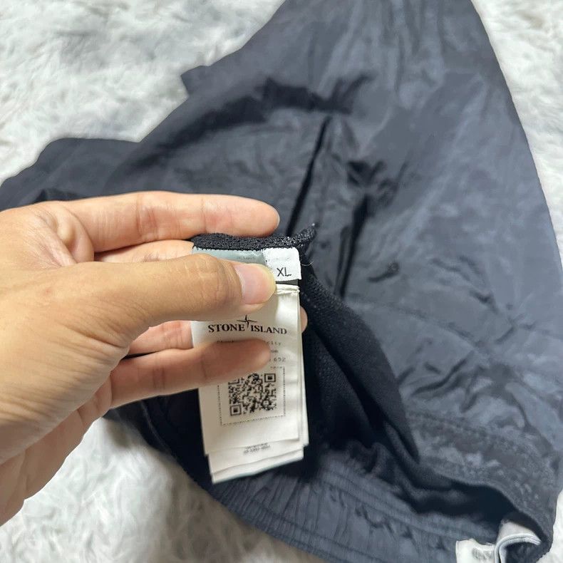 Stone Island Stone Island Metal Nylon Logo Shorts Black-yf Size US 34 / EU 50 - 5 Thumbnail