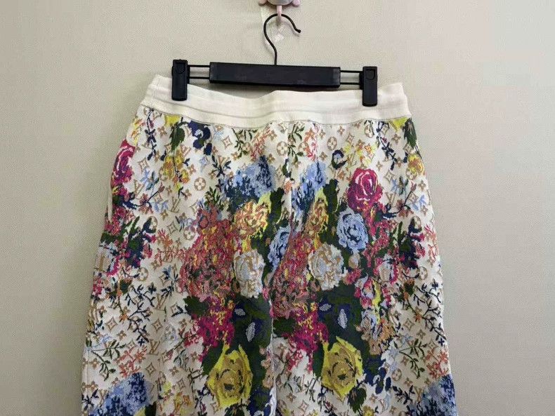 Louis Vuitton Louis Vuitton Floral Logo Knit Shorts-yf Size US 34 / EU 50 - 5 Thumbnail