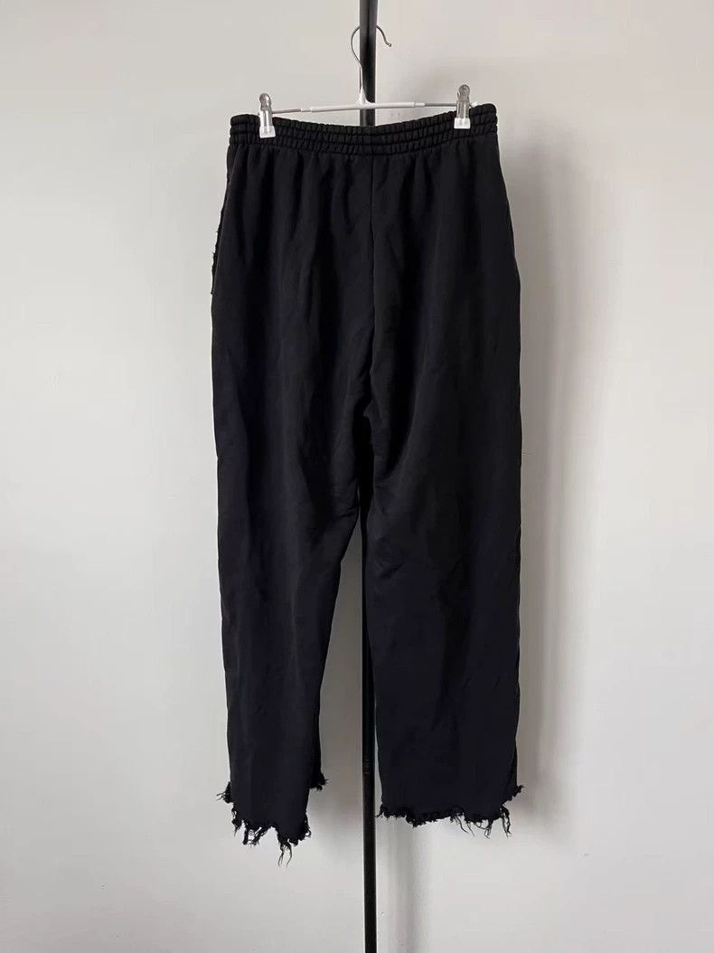 Balenciaga Balenciaga Logo Print Frayed Casual Pants-yf Size US 30 / EU 46 - 2 Thumbnail
