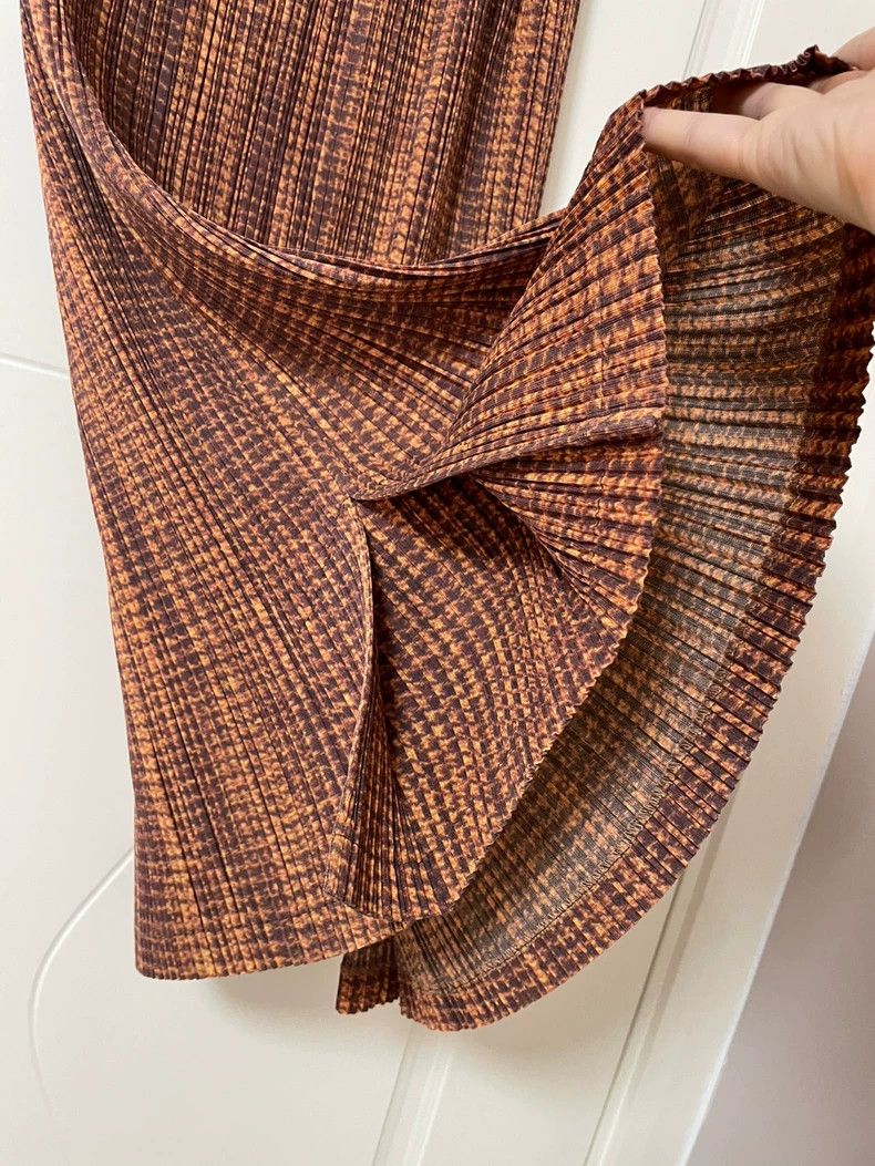 Issey Miyake Issey Miyake Pleats Please Brown Skirt - dmc Size US 30 / EU 46 - 3 Thumbnail