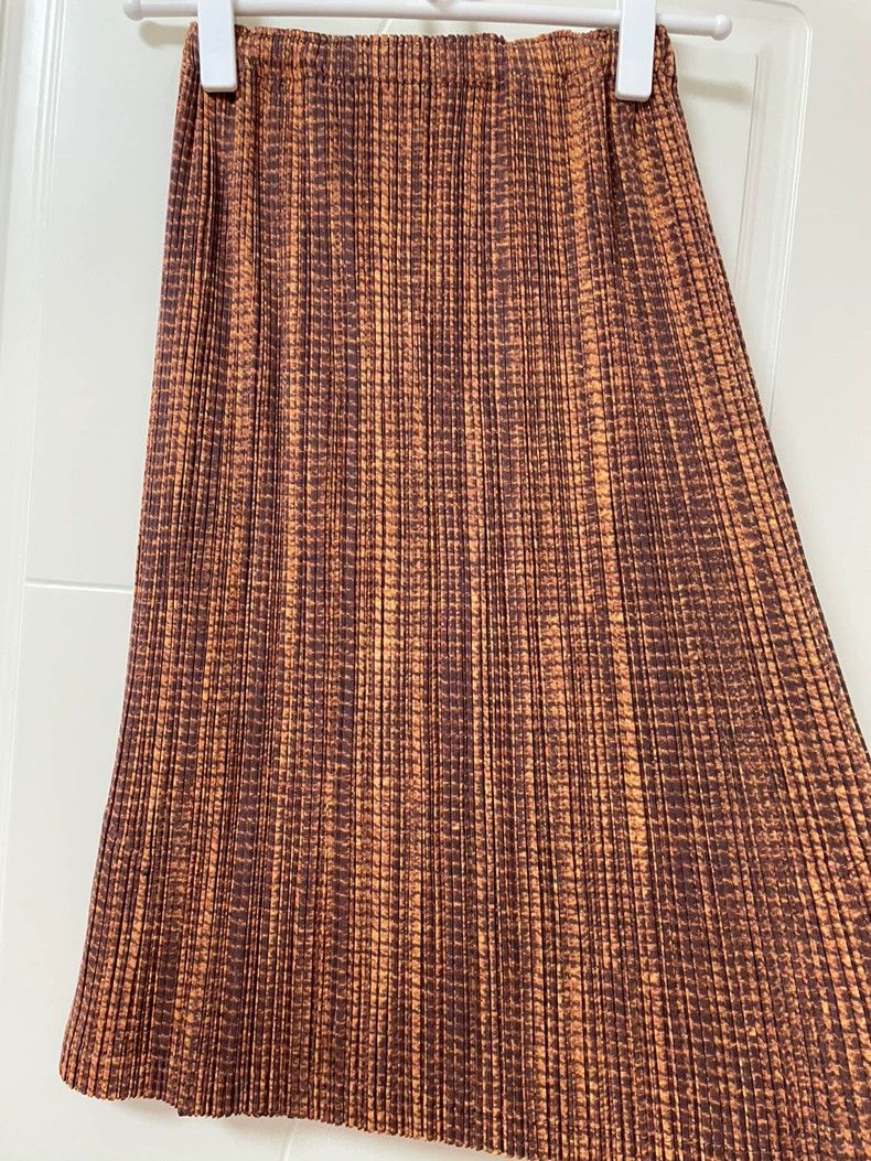 Issey Miyake Issey Miyake Pleats Please Brown Skirt - dmc Size US 30 / EU 46 - 2 Thumbnail