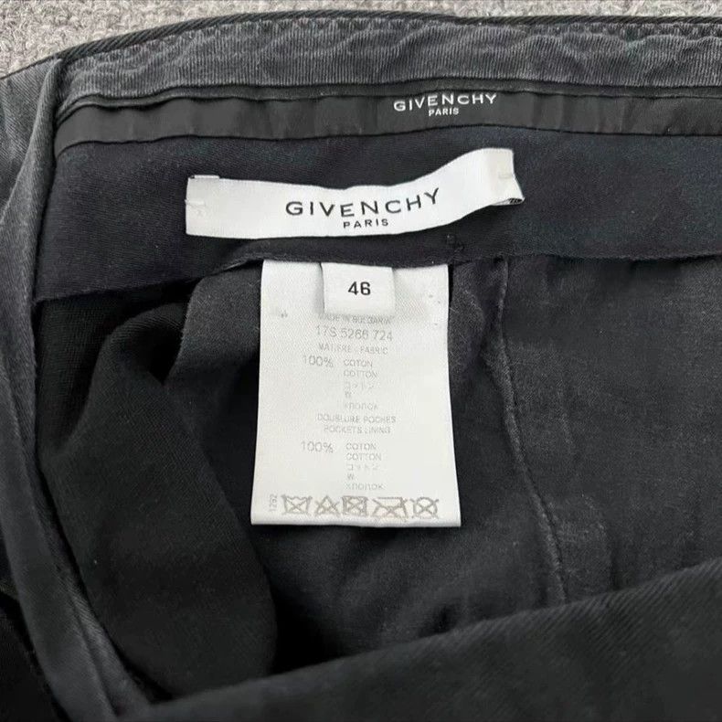 Givenchy Givenchy Graffiti Print Shorts - dmc Size US 36 / EU 52 - 4 Thumbnail