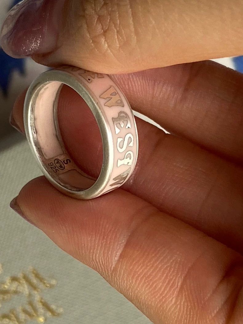 Vivienne Westwood Vivienne Westwood Pink Letter Ring S - dmc Size ONE SIZE - 5 Thumbnail