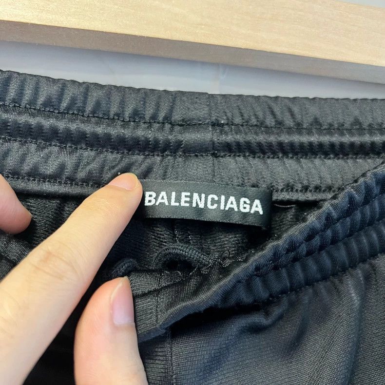 Balenciaga Balenciaga Side Logo Nylon Pants - dmc Size US 38 / EU 54 - 3 Thumbnail