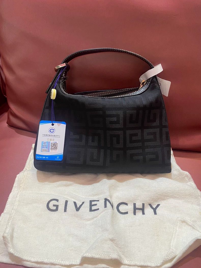 Givenchy Givenchy Vintage Logo Black Small Handbag - dmc Size ONE SIZE - 2 Thumbnail