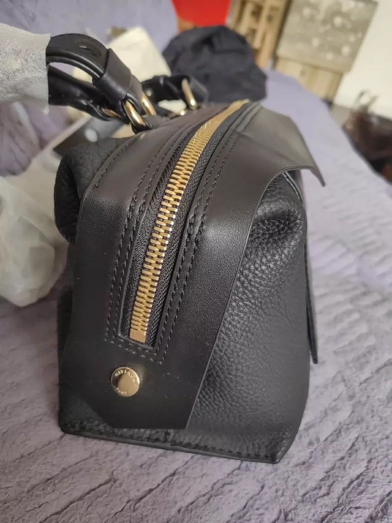 Givenchy Givenchy Leather Handbag New - dmc Size ONE SIZE - 4 Thumbnail