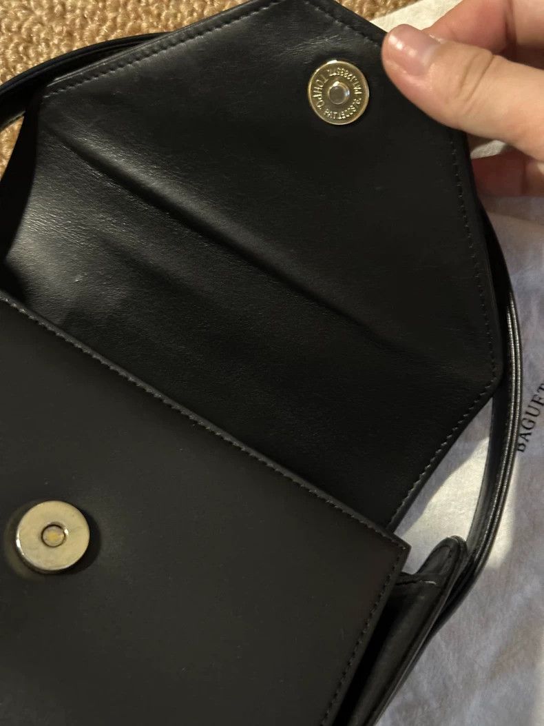 Givenchy Givenchy Vintage Leather Handbag - dmc Size ONE SIZE - 7 Thumbnail