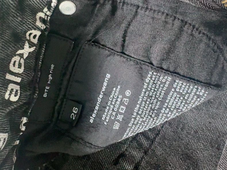 Alexander Wang Alexander Wang Bite Logo High-Waist Denim Shorts Size 26" / US 2 / IT 38 - 4 Thumbnail