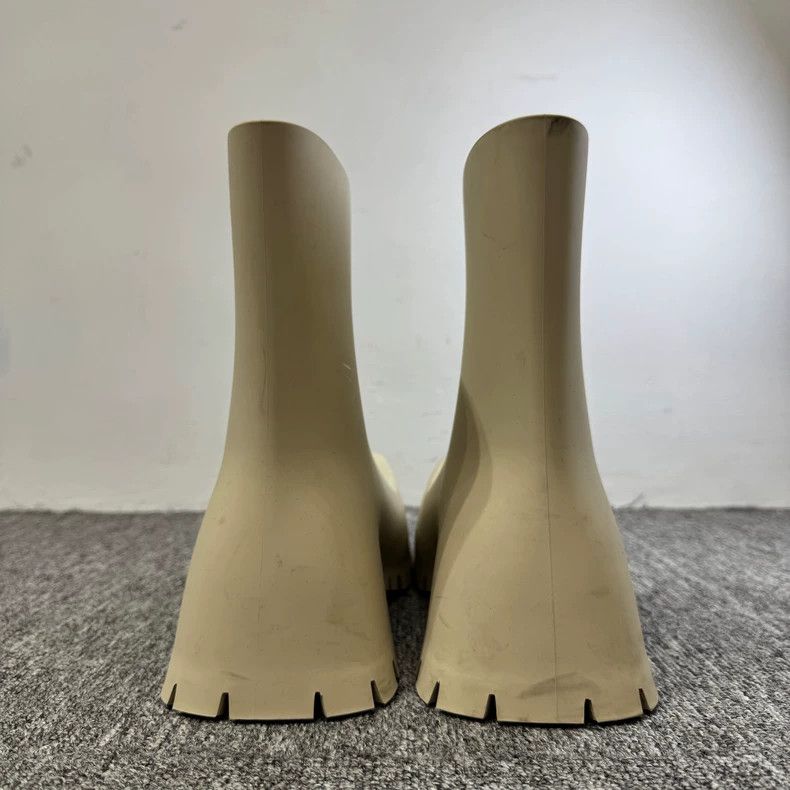 Balenciaga Balenciaga Beige Rubber Boots-yf Size US 5 / EU 37 - 3 Thumbnail