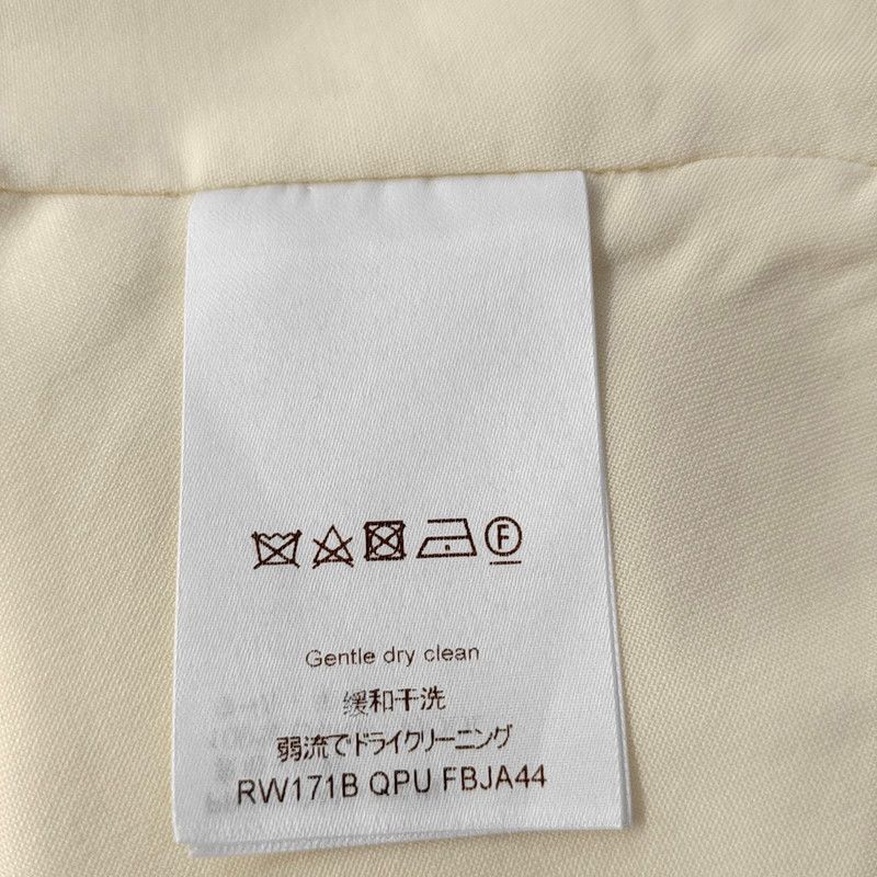 Louis Vuitton Louis Vuitton Beige Wool Sleeveless Short Coat 0089 Size XS / US 0-2 / IT 36-38 - 4 Thumbnail