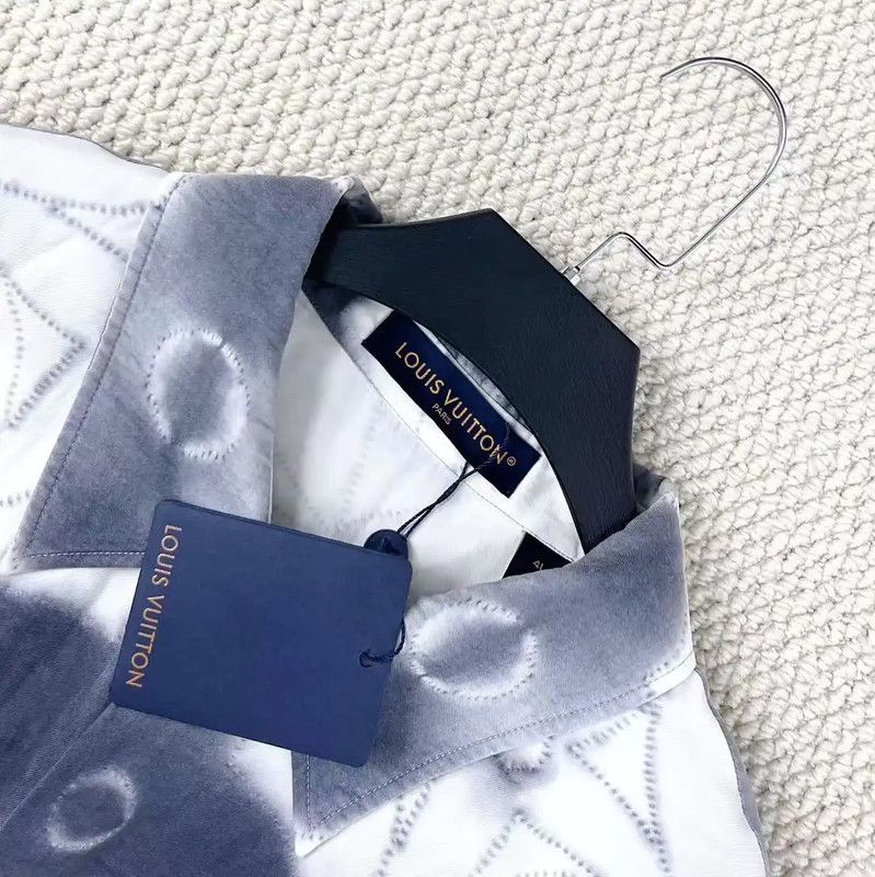 Louis Vuitton Louis Vuitton Short Sleeve Silk Shirt for Men 0089 Size US XXL / EU 58 / 5 - 3 Thumbnail