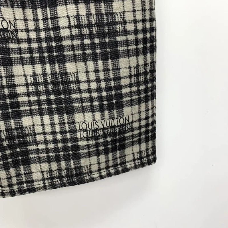 Louis Vuitton Louis Vuitton Black Cotton Men's Shorts 0089 Size US 30 / EU 46 - 4 Thumbnail