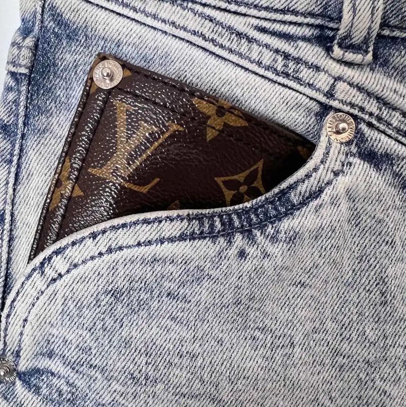 Louis Vuitton Louis Vuitton Light Blue Denim Pants for Women 0089 Size 28" / US 6 / IT 42 - 6 Thumbnail