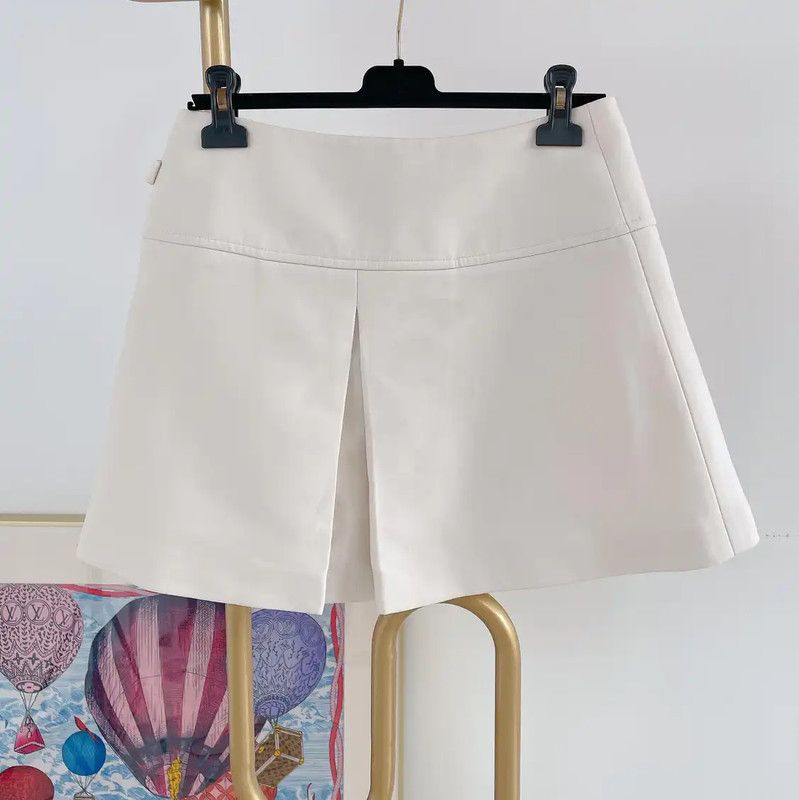 Louis Vuitton Louis Vuitton Women's White Wool A-Line Mini Skirt 0089 Size 27" / US 4 / IT 40 - 2 Thumbnail