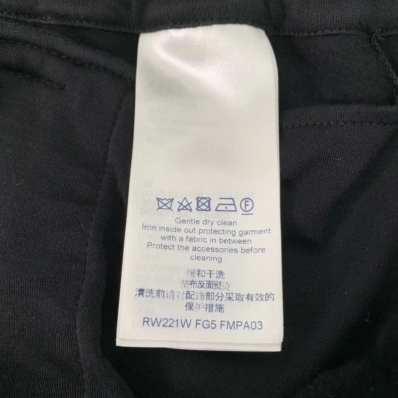 Louis Vuitton Louis Vuitton Black Cotton Women’s Shorts 0089 Size 24" / US 00 / IT 34 - 6 Thumbnail
