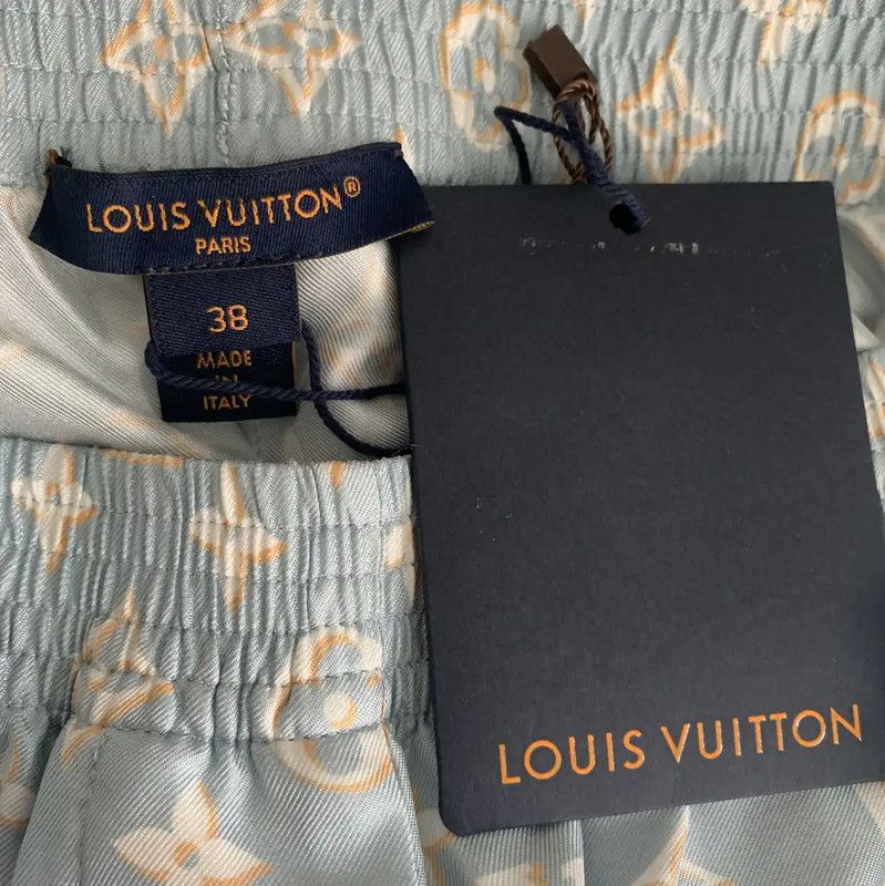 Louis Vuitton Louis Vuitton Multi-Color Women's Shorts Size S 0089 Size 24" / US 00 / IT 34 - 3 Thumbnail