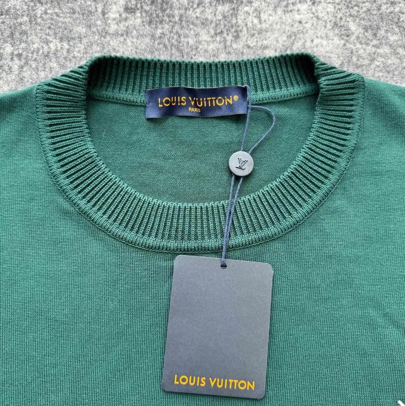 Louis Vuitton Louis Vuitton Stylish Dark Green Women's T-Shirt 0089 Size XXL / US 16-18 / IT 52-54 - 4 Thumbnail