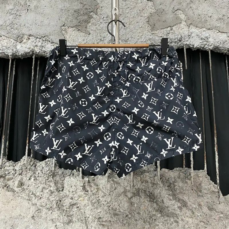 Louis Vuitton Louis Vuitton Women's Summer Color Block Shorts 0089 Size 30" / US 8 / IT 44 - 2 Thumbnail
