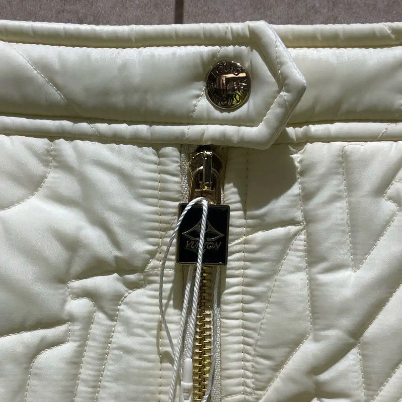 Louis Vuitton Louis Vuitton Beige Cotton Mini Skirt 0089 Size 23" - 4 Thumbnail