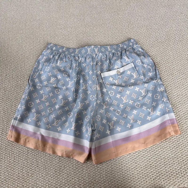 Louis Vuitton Louis Vuitton Beige Silk Women's Shorts 0089 Size 28" / US 6 / IT 42 - 2 Thumbnail