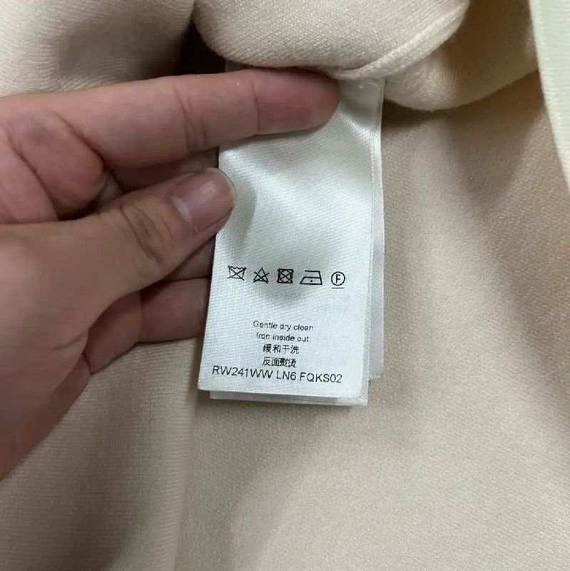 Louis Vuitton Louis Vuitton Cream Wool Women's T-Shirt 0089 Size XL / US 12-14 / IT 48-50 - 3 Thumbnail