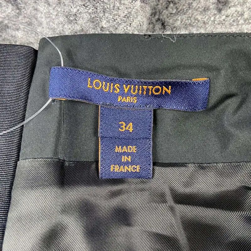 Louis Vuitton Louis Vuitton Gray Wool Mini Skirt 0089 Size 23" - 5 Thumbnail