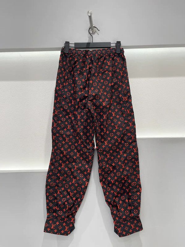 Louis Vuitton Louis Vuitton Red Monogram Casual Pants 0089 Size 30" / US 8 / IT 44 - 2 Thumbnail