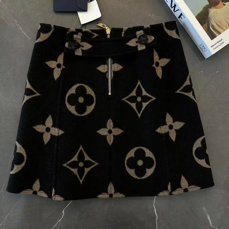Louis Vuitton Louis Vuitton Women's Khaki Wool Mini Skirt 0089 Size 23" - 2 Thumbnail