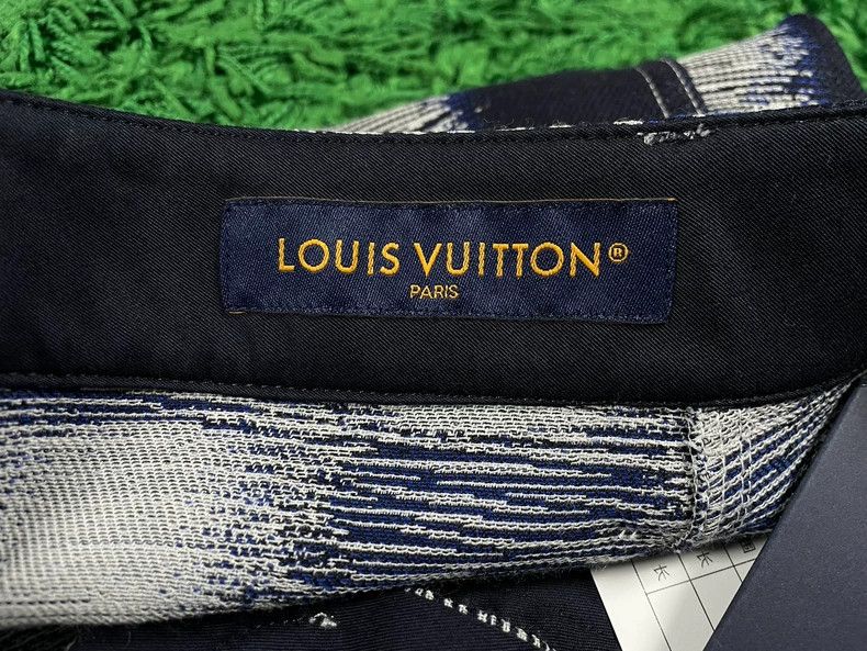 Louis Vuitton Louis Vuitton Checkerboard Pants New - dmc Size US 36 / EU 52 - 6 Thumbnail