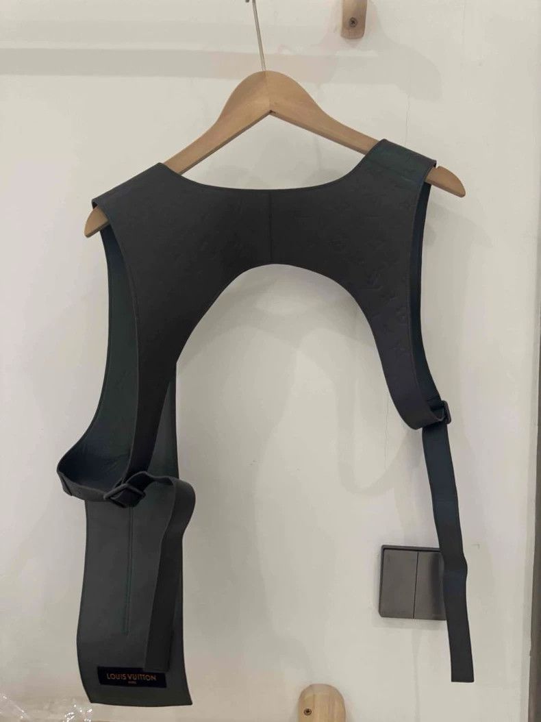 Louis Vuitton LV Tactical Vest - dmc Size US M / EU 48-50 / 2 - 2 Thumbnail