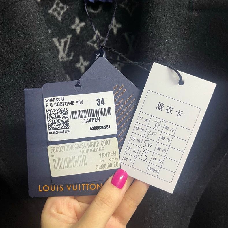 Louis Vuitton Louis Vuitton Black Logo Wool Hooded Coat - dmc Size US M / EU 48-50 / 2 - 4 Thumbnail